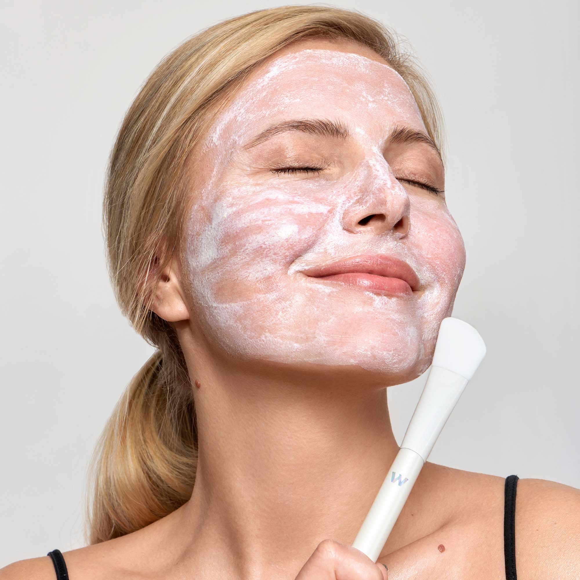 8 MINUTE MASK - Image 3